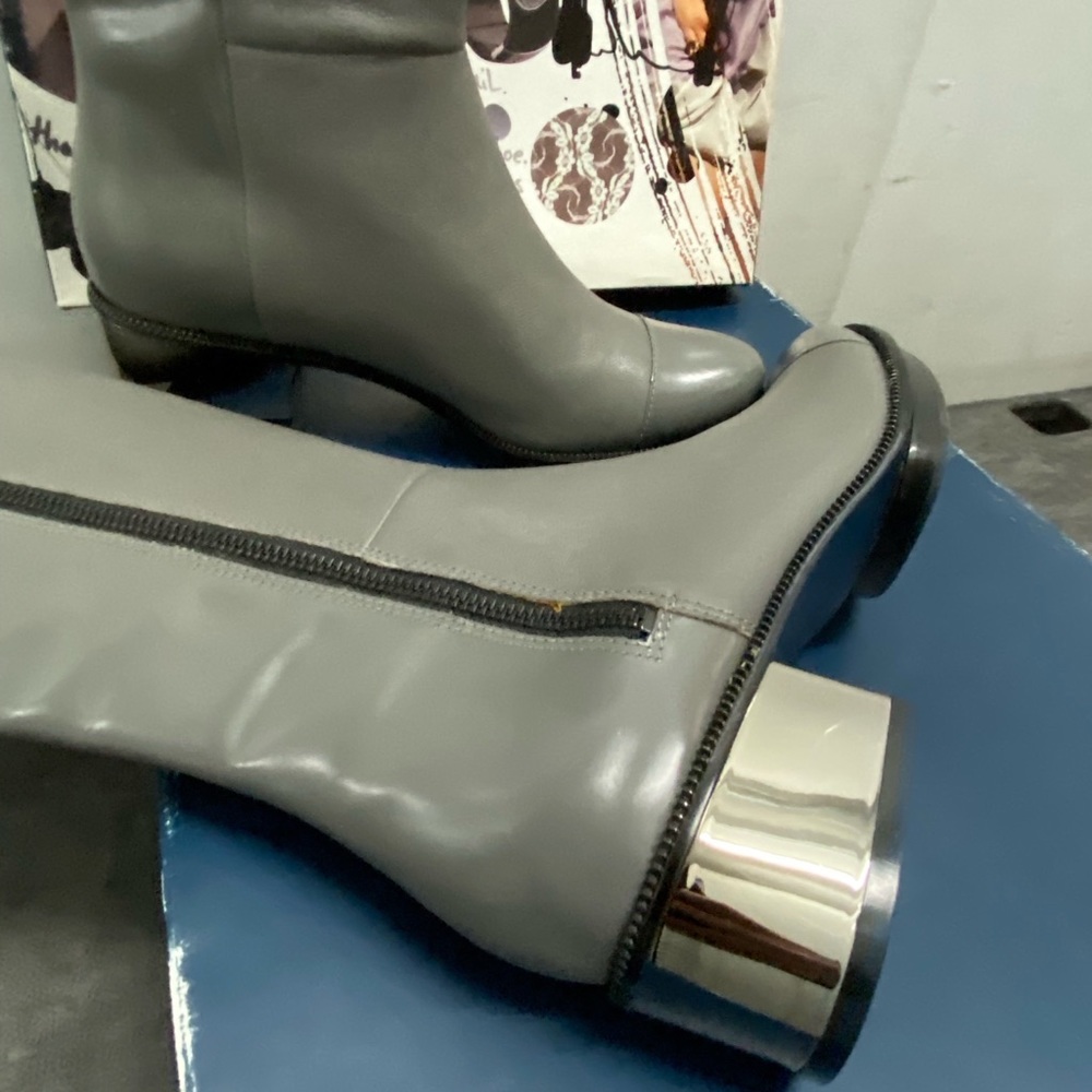 NEW COLE HAAN ~Special Edition ~Maria Sharapova~ Leather BOOTS  GRAY 7  $498 - Picture 3 of 16